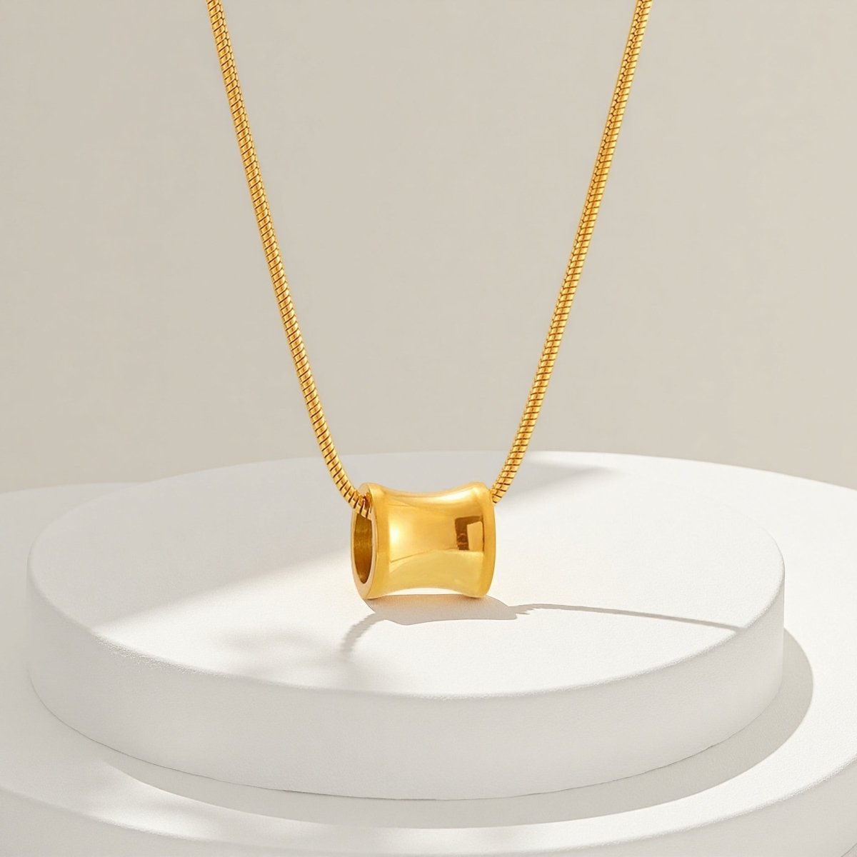 Golden Curve Necklace - Sylestial Jewel - waterproof jewelry - lifetime warranty